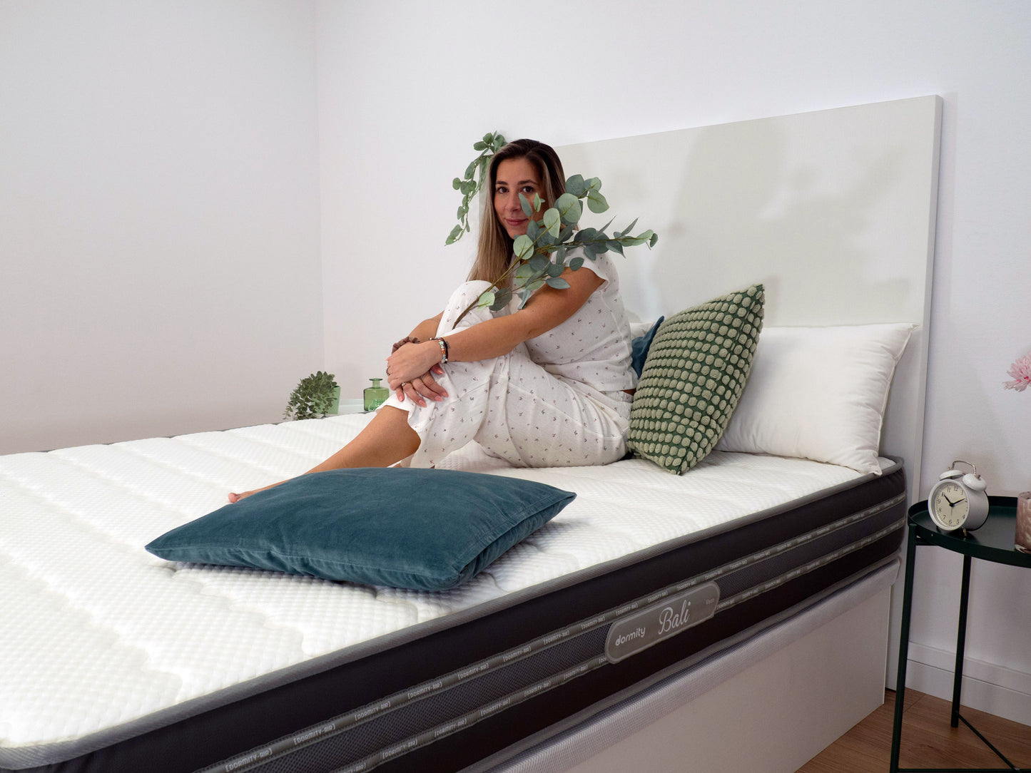 Pack Canapé Essential + Colchón Bali + Cabecero Oria